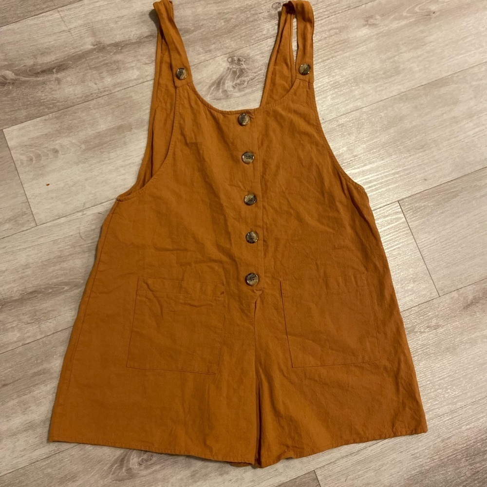 Urban Romantics Mustars Romper Size Medium
